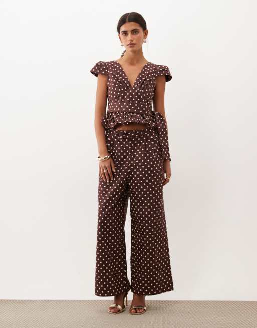 Sister Jane Arles top coordinato con scollo a V, maniche corte e peplo a pois crema