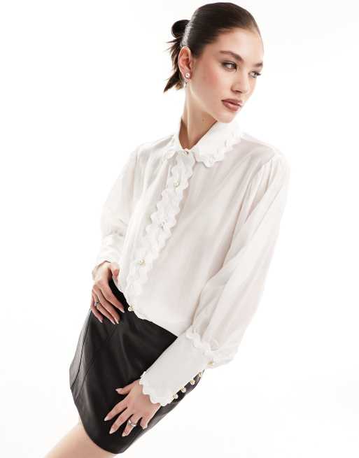 Sister Jane - Blusa color avorio con bordi smerlati e bottoni con perle