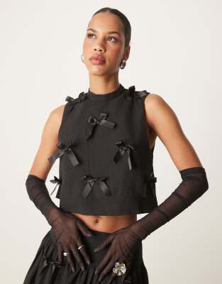 bow top in black - part of a set