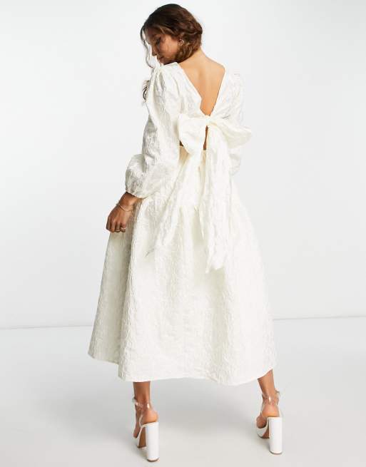 Sister Jane Bridal – Sukienka maxi z kokardą na plecach w żakardowy kwiatowy wzór