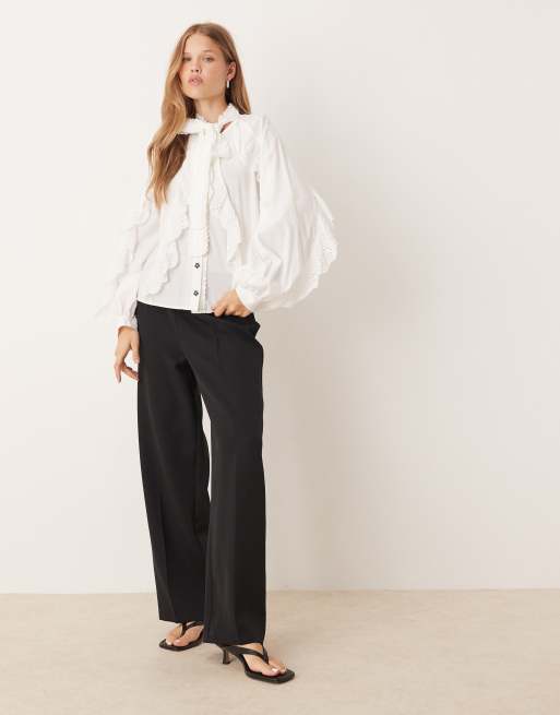 Sister Jane - Camicia con fiocco sul collo e finiture in pizzo bianca, 3 di 4