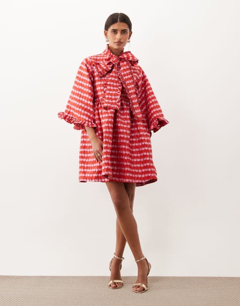 Sister Jane Clara kersenjacquard oversized mini jurk met strikdetail in rood - view 1