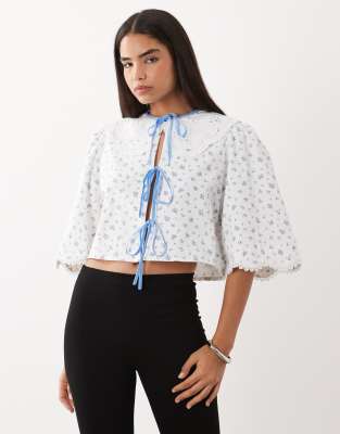 Sister Jane - Dalarna - Blouse en coton à petites fleurs avec col en broderie anglaise et détail naud - Blanc L