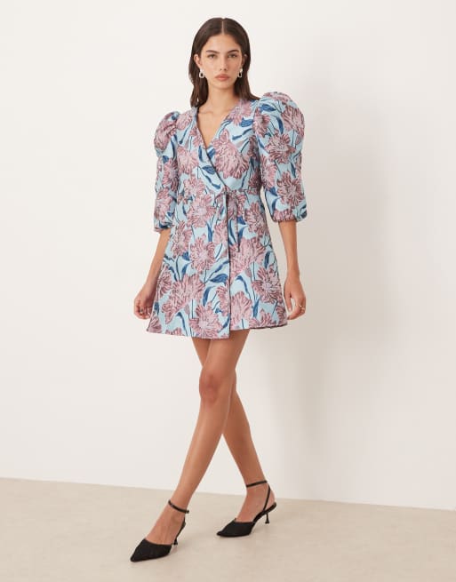 Sister Jane - Deco - Robe portefeuille courte en jacquard à fleurs - Bleu, 3 de 4
