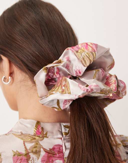 Sister Jane - Dream Almost Bloom - Elastico per capelli in jacquard rosa a fiori, 3 di 3