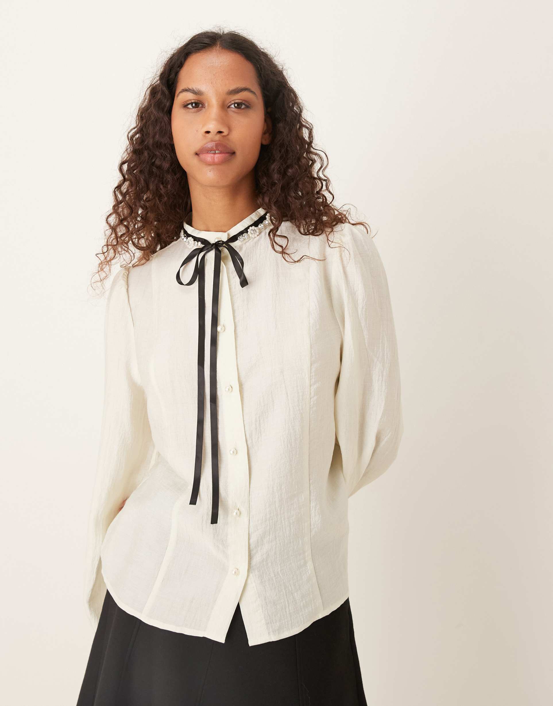 sister jane encore textured bow and faux-pearl trim blouse in ivory