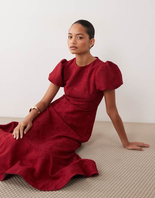 Sister Jane exclusive jacquard puff sleeve structured hem midi dress in burgundy, 2 of 4