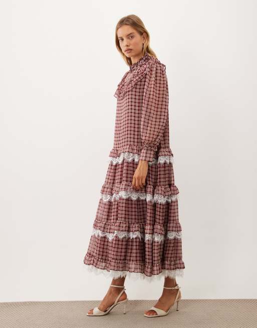 Sister Jane Fates hoogsluitende maxi-jurk van kant met ruches in rood gingham, 4 van 4