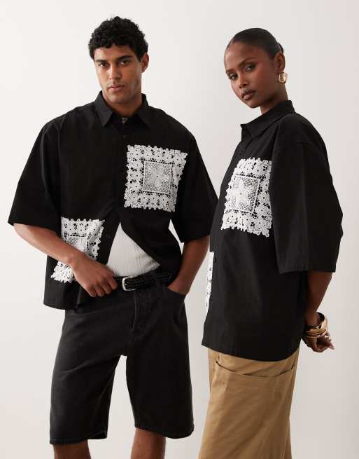 Sister Jane - Galene - Camicia unisex a maniche corte nera con finiture all'uncinetto, 2 di 4