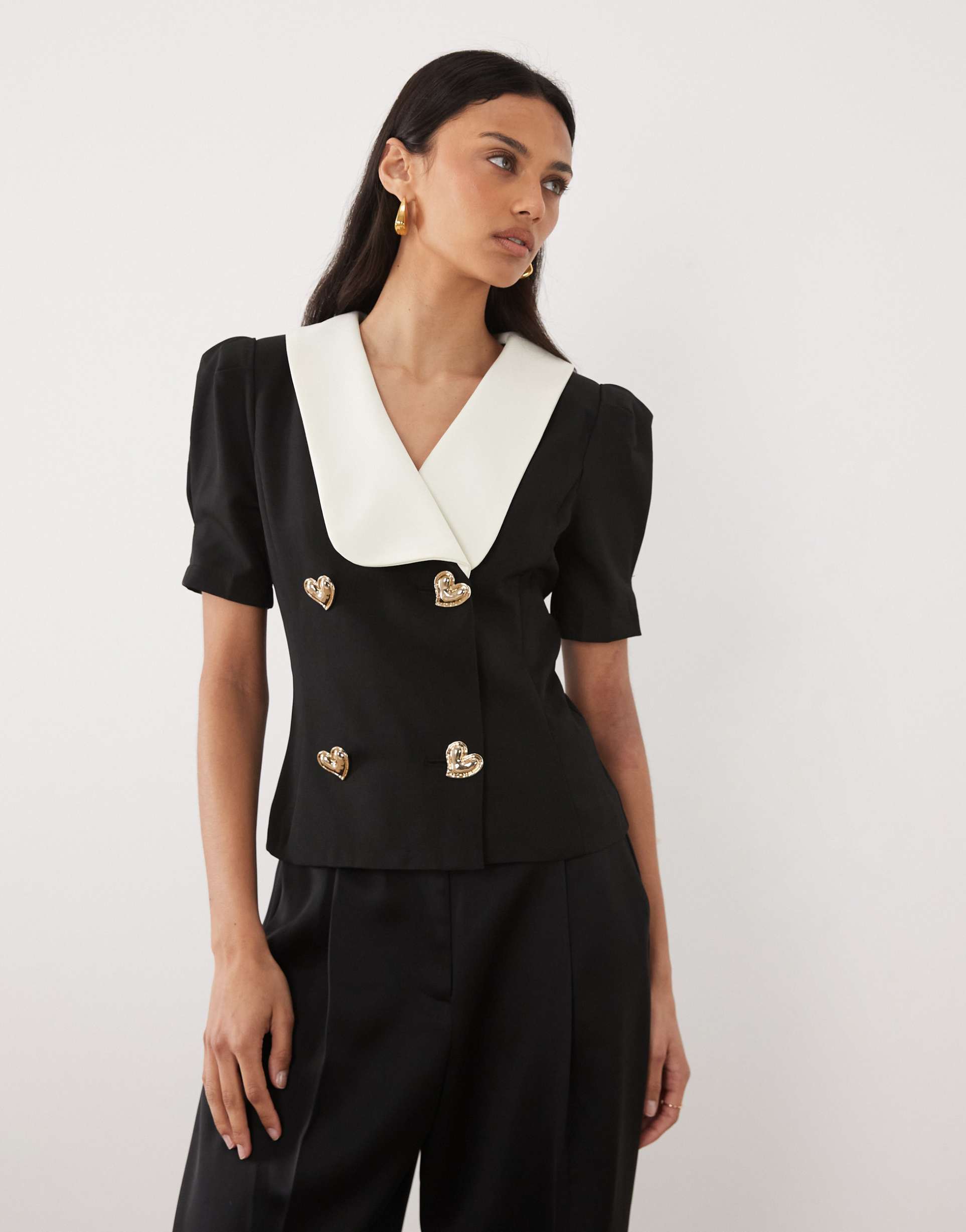 sister jane hearts oversized contrast collar heart button up top in black