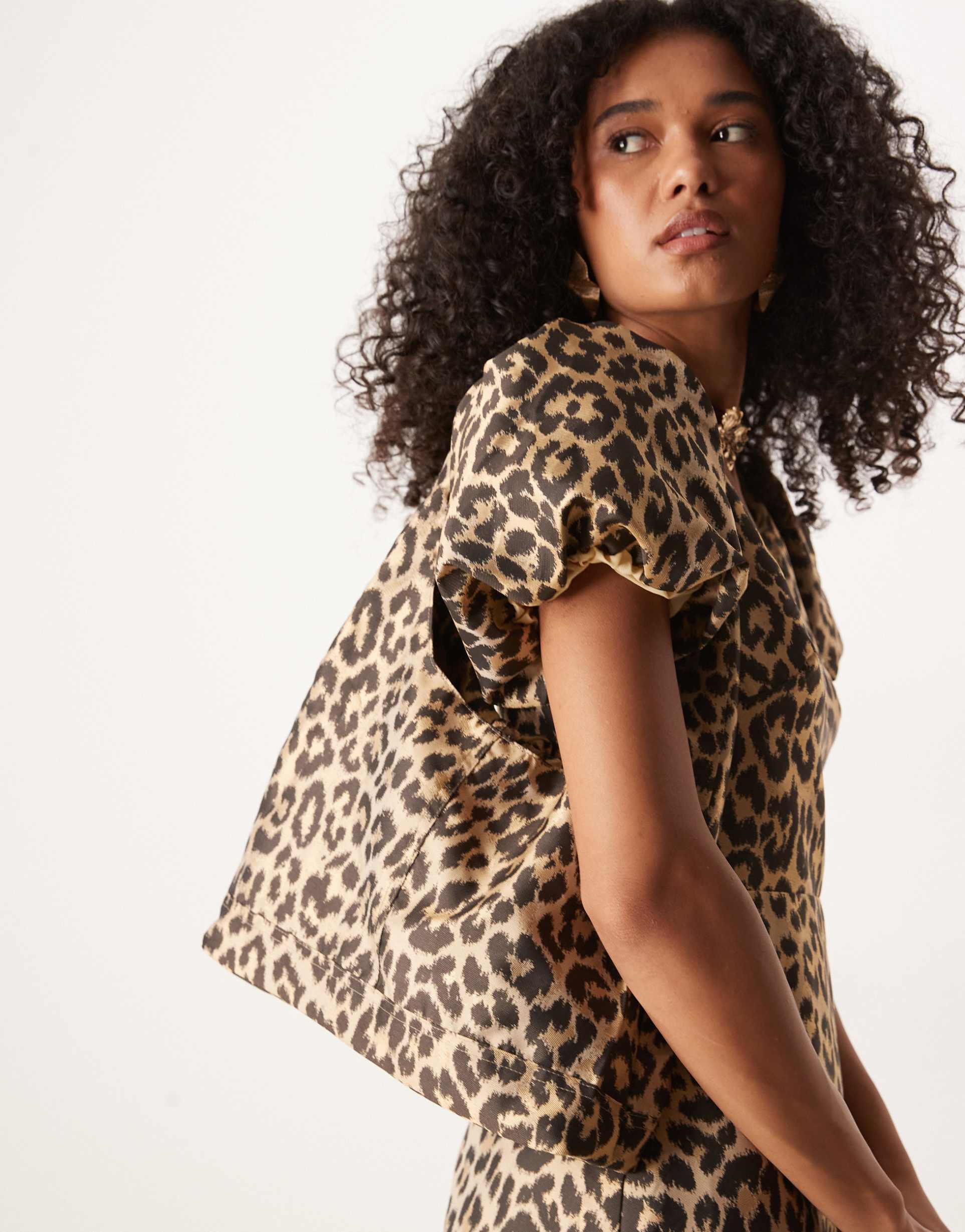 sister jane jacquard bag in leopard