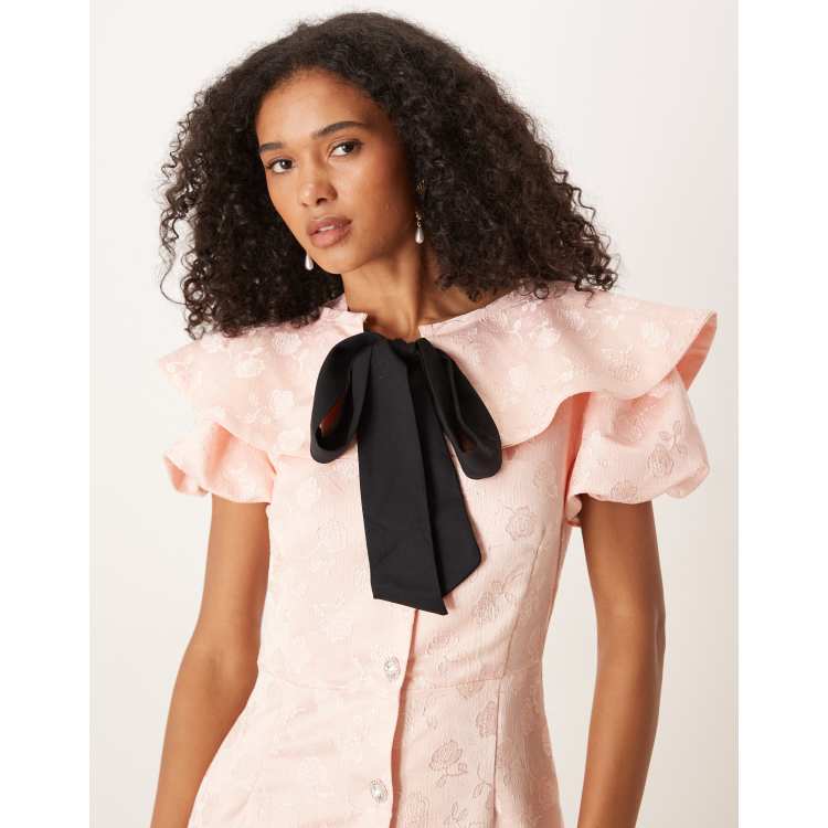 209297622-1-pink?$n_750w$&wid=