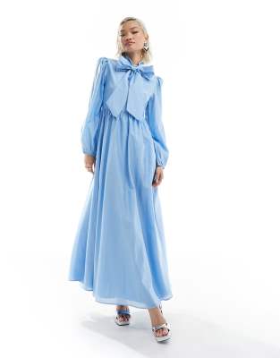 Sister Jane - Langärmliges Midaxikleid in Babyblau mit Schleife