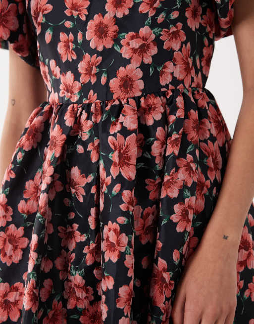 Sister Jane – Marinblå och rödblommig midiklänning i jacquard med puffärmar, 3 av 4