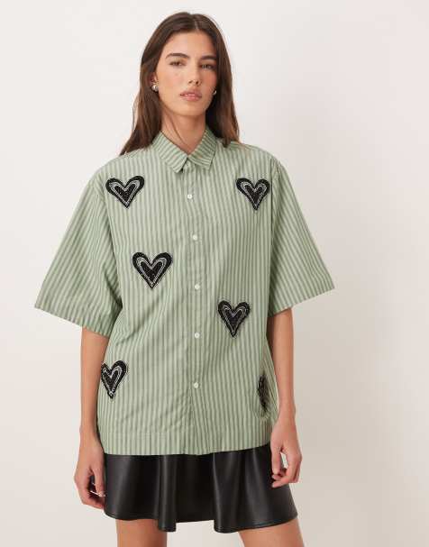 Sister Jane - Maris - Camicia squadrata unisex verde in misto cotone decorata con cuori - view 1