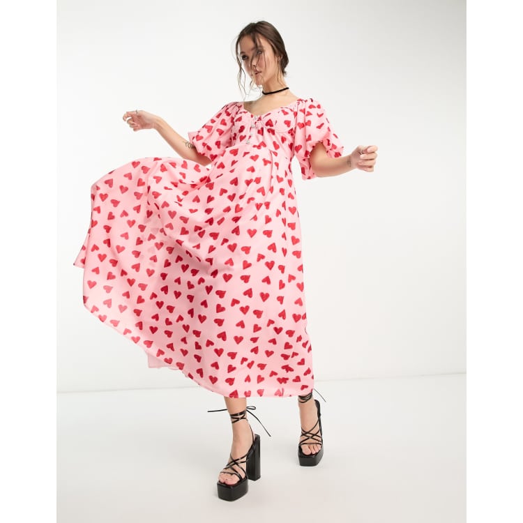 Sister Jane Midaxi-jurk met pofmouwen in roze met rode hartjes