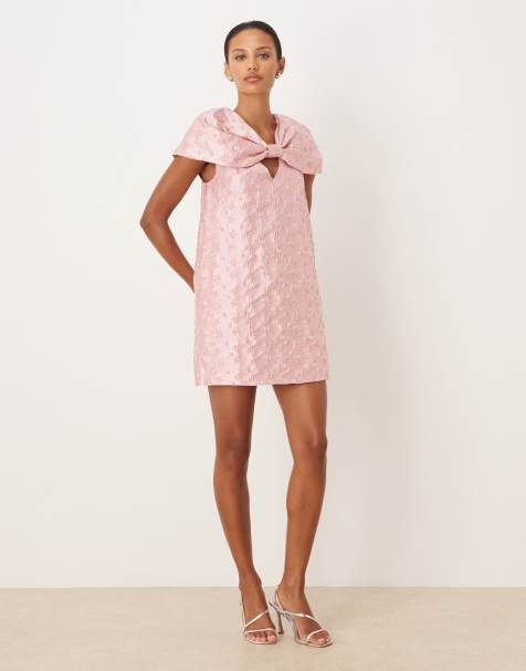 Sister Jane - Mini jurk van gebloemd jacquard met strik en capemouwen in roze - view 1