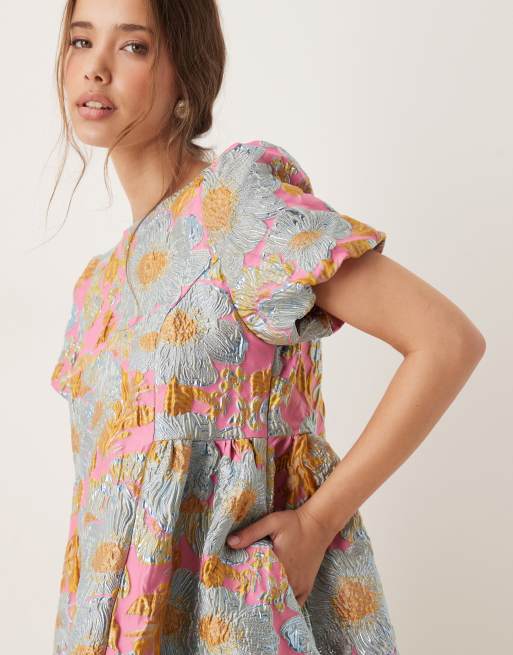 Sister Jane – Minikleid aus Jacquard in Gold mit Puffärmeln, 4 von 4