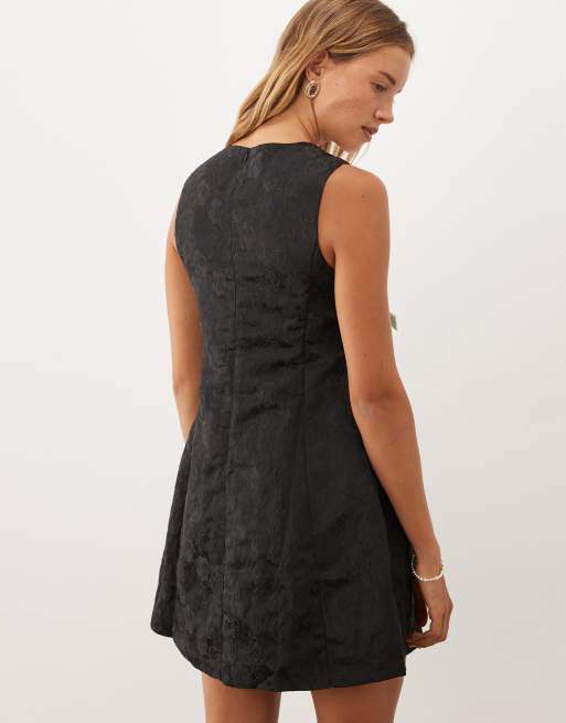 Sister Jane Nova abito mini jacquard con girocollo senza maniche e applique a fiocco nero, 2 di 4
