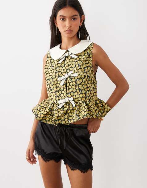 Sister Jane - Olive - Blouse sans manches en jacquard fleuri avec col à basque - Jaune - view 1