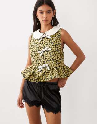 Sister Jane Olive Jacquard Peplum Collar Detail Sleeveless Blouse In Multi