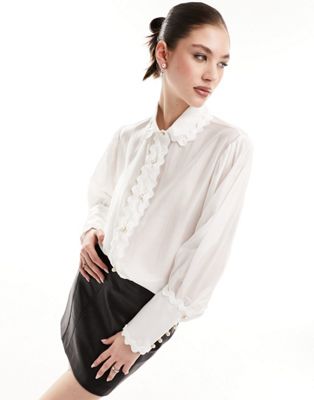 Sister Jane pearl button scallop blouse in ivory