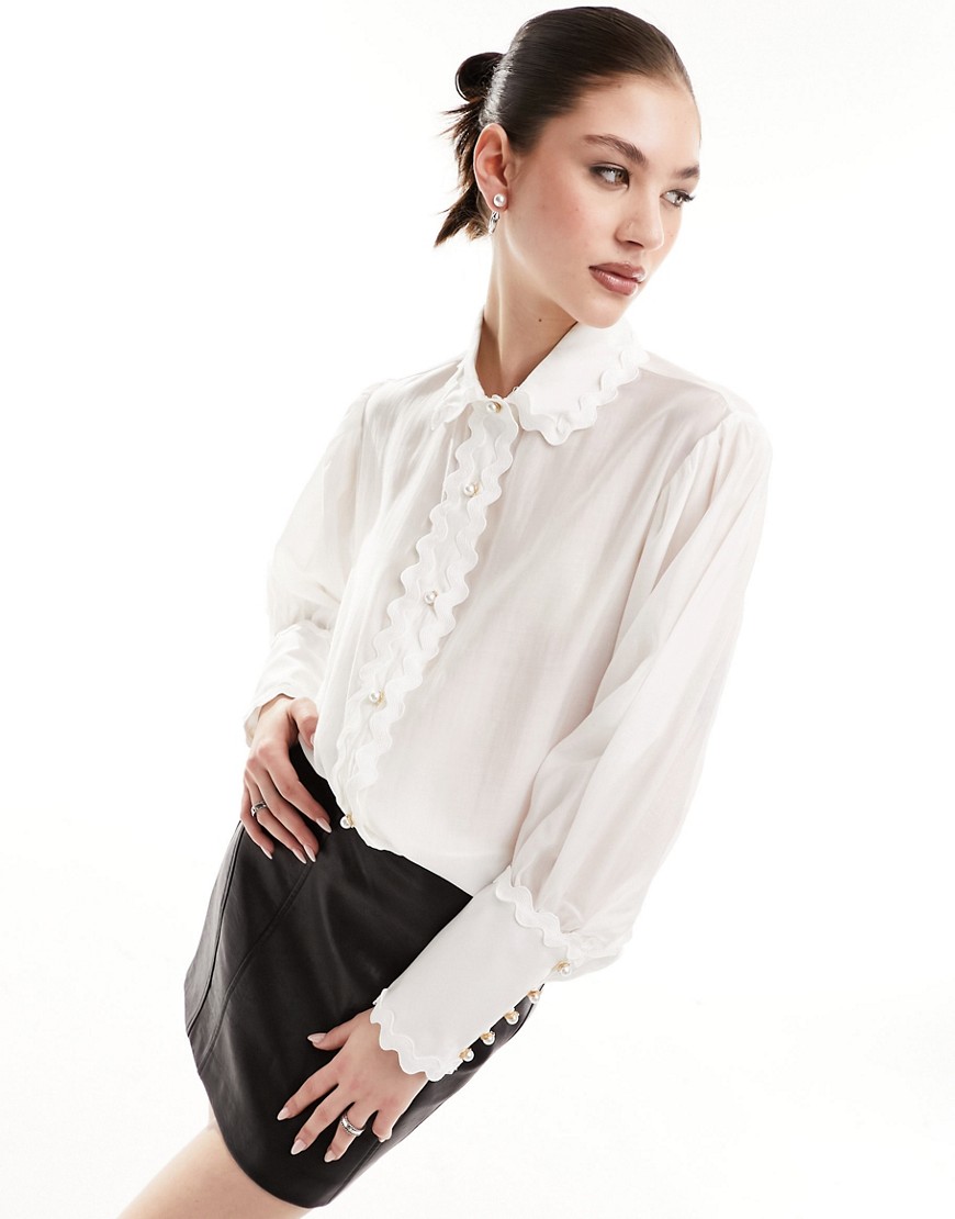 Sister Jane pearl button scallop blouse in ivory-White