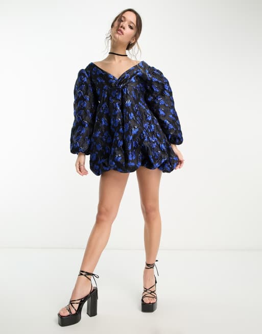 Sister Jane - Robe courte à imprimé fleuri avec manches longues et décolleté plongeant