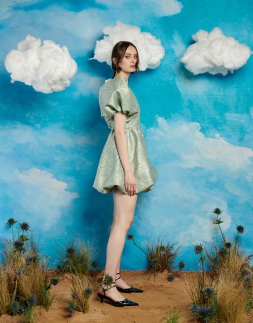 Sister Jane グリーンミニドレス Sister Jane puff sleeve mini jacquard dress in emerald green | ASOS