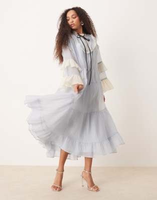 Sister Jane - Robe longue corsetée en tulle à volants contrastants - Bleu pastel