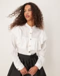 [sister jane] Sister Jane scallop blouse in pearl white L Pearl White