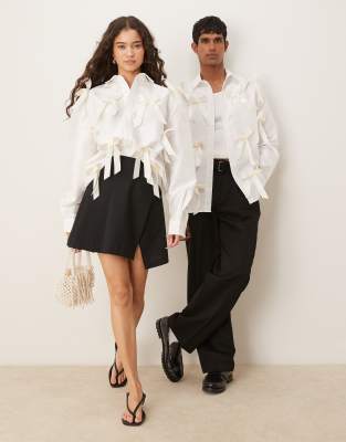 Sister Jane Unisex 3D bow shirt in white
