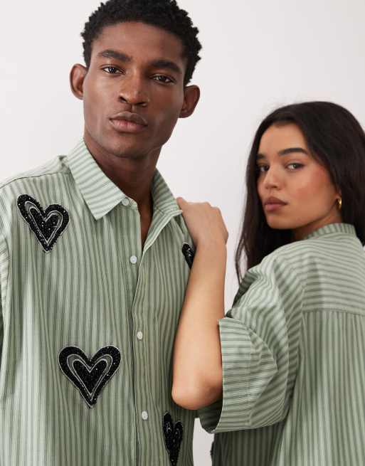 新品●sister jane Charm Embellished Shirt Sister Jane Unisex Maris cotton blend heart embellished boxy shirt
