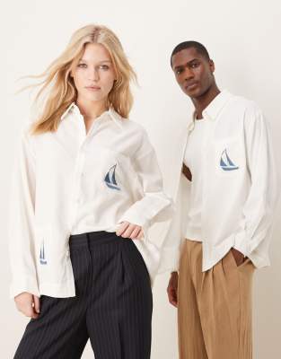 Unisex sailboat embroidered shirt in ivory-White