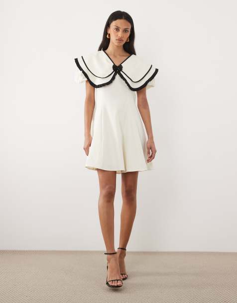 Sister Jane - Vestito corto bianco con maniche a sbuffo e colletto oversize con fiocco rimovibile con perline - view 1