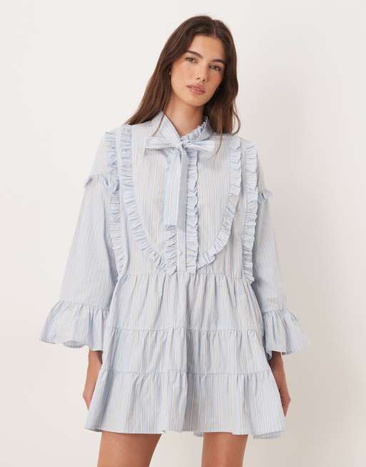 Sister Jane - Vestito corto in puro cotone blu gessato con maniche a campana e fiocco, 3 di 4
