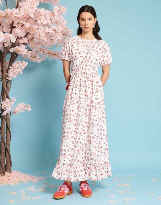 Sister Jane – Wadenlanges Kleid in Elfenbeinweiß mit Herz- und Blumenstickerei, Kombiteil