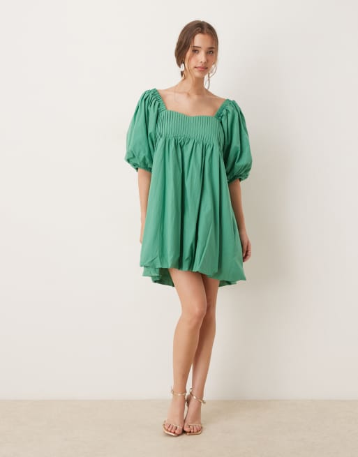 Sister Jane – Zielona sukienka mini w stylu babydoll z balonowymi rękawami