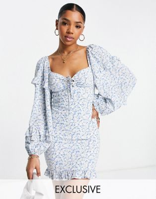 Sisters of the Tribe ditsy print blouson sleeve mini dress in pale blue - ASOS Price Checker