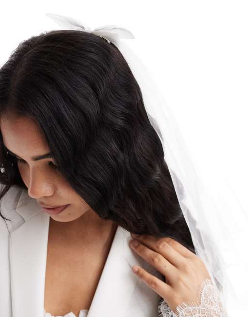Six Stories Bridal layered maxi veil with bow in ivory, 2 of 4