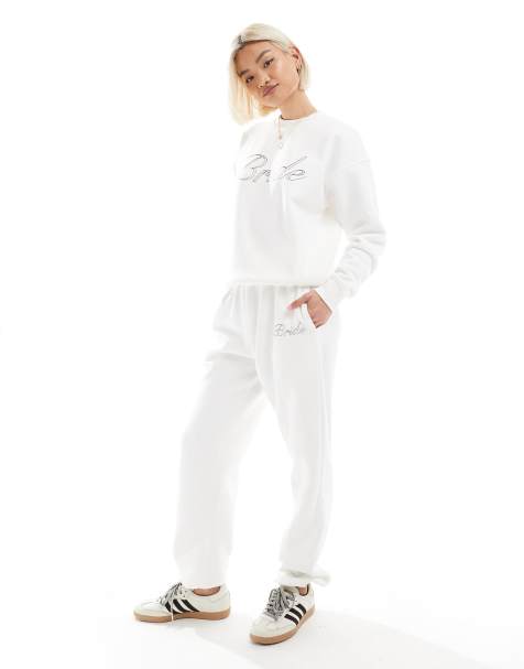 Six Stories – Bride – Jogginghose in Elfenbeinweiß mit „Bride“-Schriftzug, Kombiteil - view 1