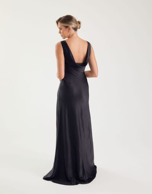 Six Stories – Bridesmaid – Satin-Maxikleid in Schwarz mit v-förmigem Wasserfall-Rückenausschnitt, 4 von 4
