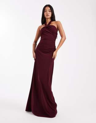 Six Stories - Bridesmaids - Elastisches, asymmetrisches Neckholder-Maxikleid in Weinrot