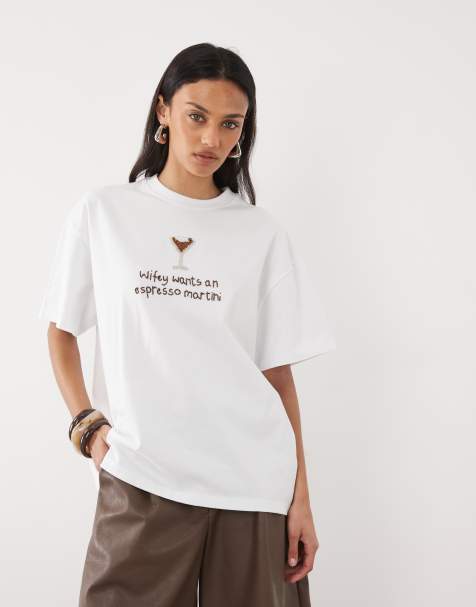 Six Stories - Bruidskleding - T-shirt met 'espresso martini' versiering van kraaltjes in wit - view 1