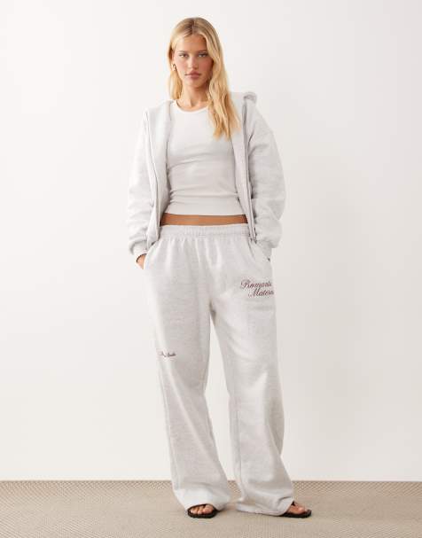 Six Stories - Joggers grises de pernera recta de punto con estampado "Romantic Material" (parte de un conjunto) - view 1