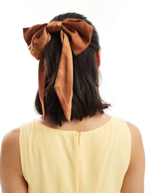 Six Stories - L'invitée - Barrette à cheveux avec nœud en satin - Rouille