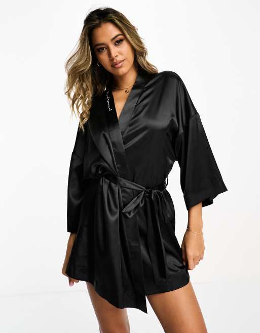 Six Stories - Robe de chambre avec inscription « Bridesmaid » brodée - Noir, 2 de 4