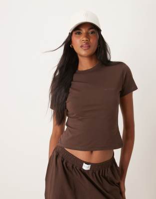 Six Stories Six Stories soft baby tee co-ord in espresso-Brown