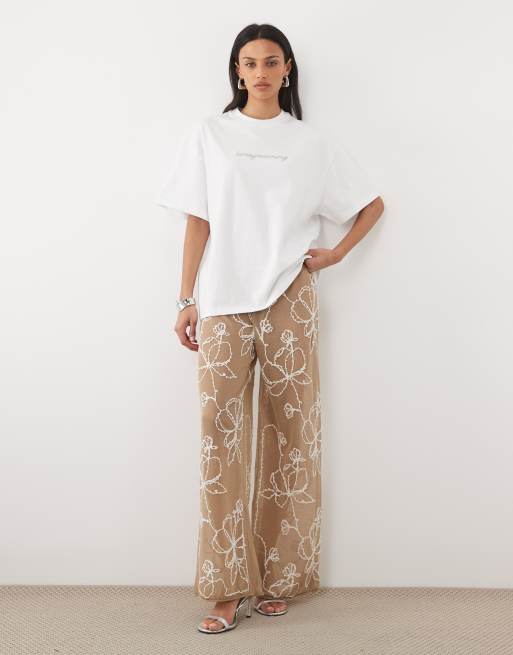 Six Stories - T-shirt da sposa bianca decorata con perline e scritta "Honeymooning", 2 di 4