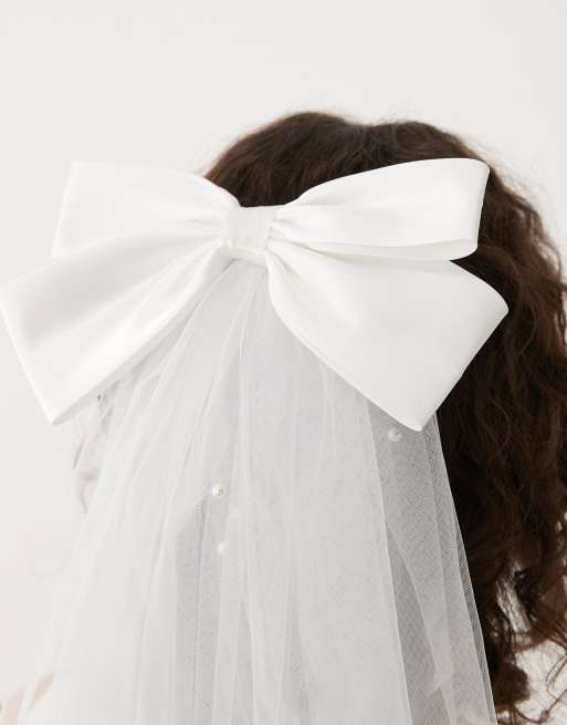 Six Stories - Velo da sposa in raso bianco con fiocco grande e dettaglio con perle, 2 di 3